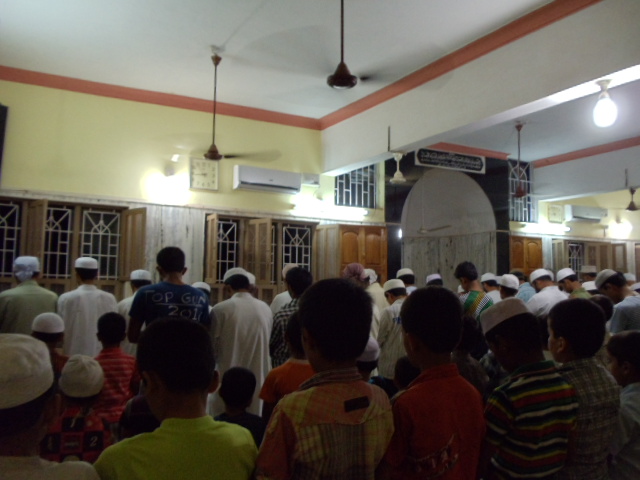 masjide abubakar jamia abad road